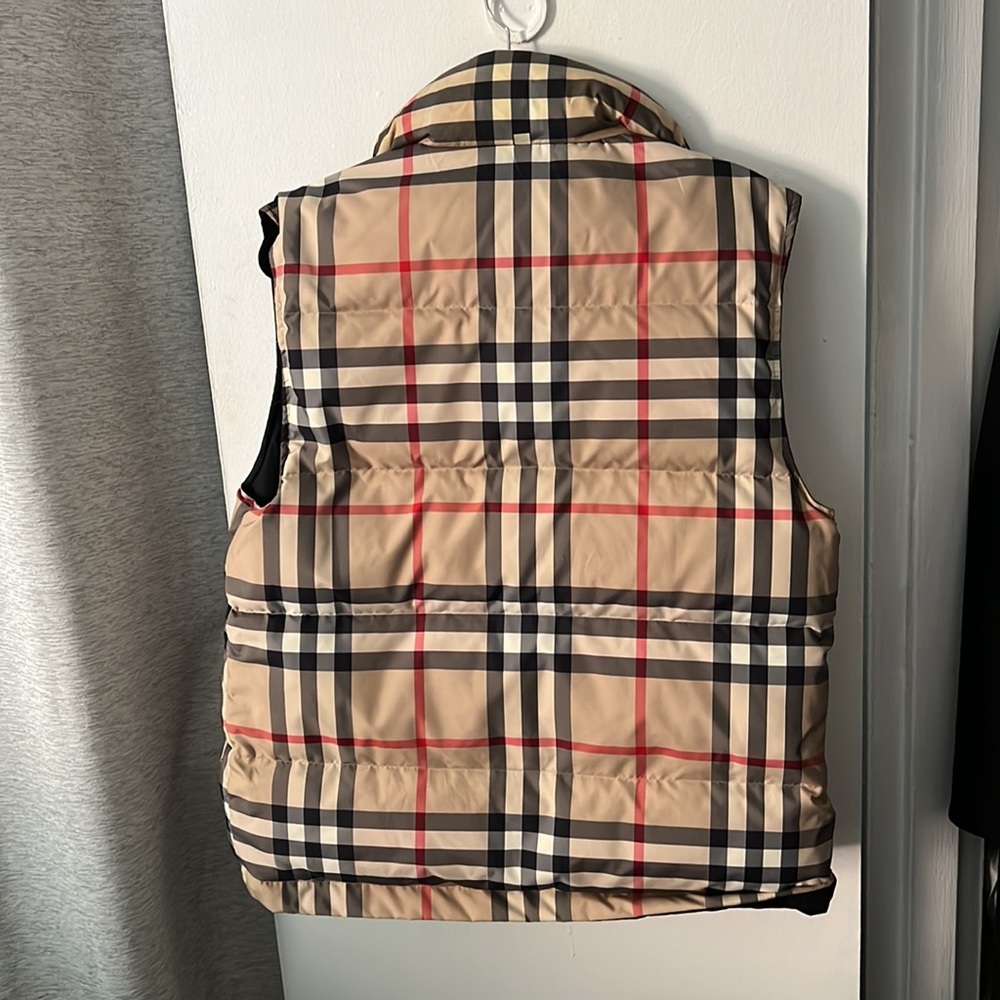 Burberry Black Vest with Beige Check Lining - Picture 10 of 13